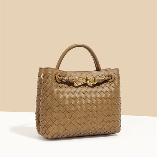 Women's Graceful Personality Simple Handmade Woven Shoulder Messenger Bag