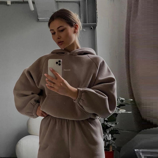 Fashionable New Style Sports Knitting Suit For Women