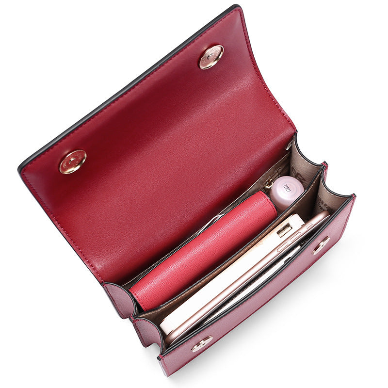 Cowhide chain deer head leather shoulder bag