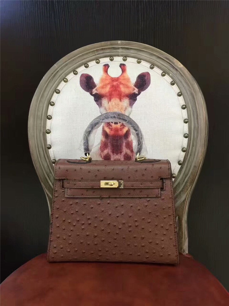 All-match texture messenger bag