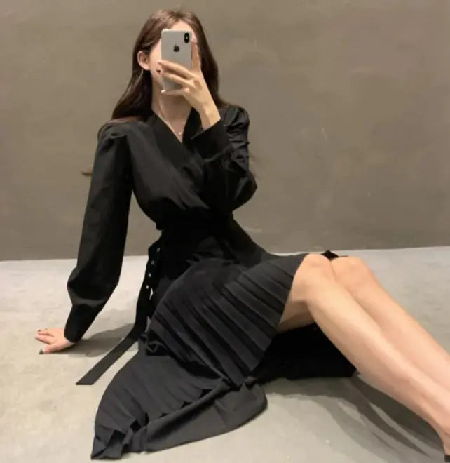 Mid-length Long-sleeved Pleated Dress